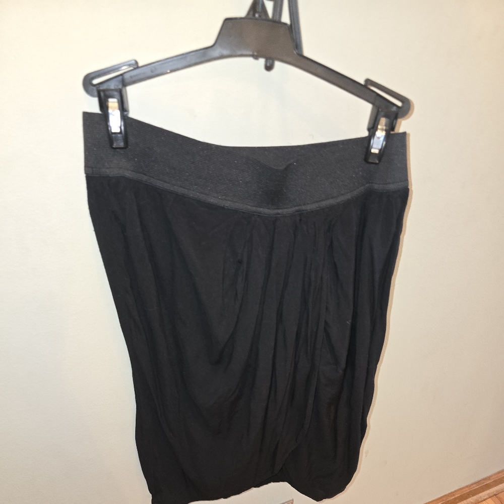 Size small stretchy black fold over skirt